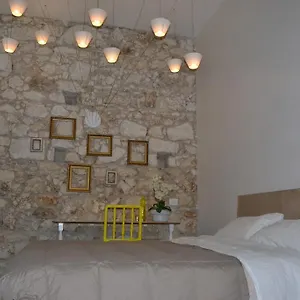 Couette-café Siracusa, Syracuse